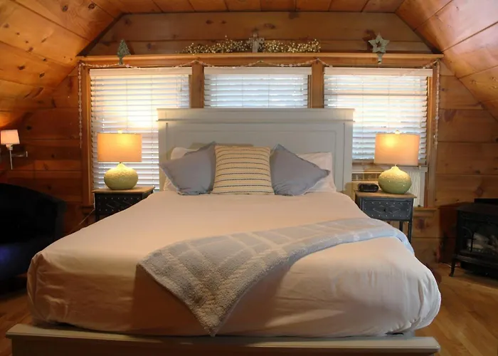 Elliott House Boutique Inn