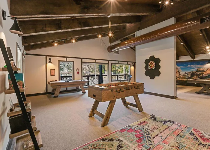 Yosemite Lakes Cabin & Cottages