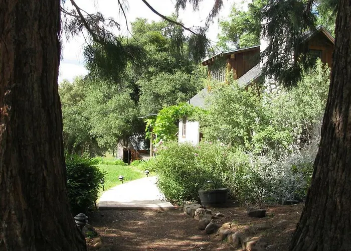 Yosemite Rose Bed And Breakfast